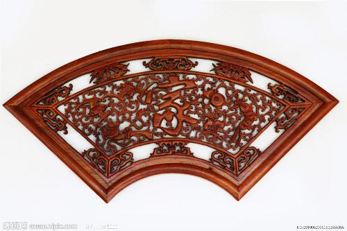 木雕藝術中的花卉之美 從自然到永恒的綻放