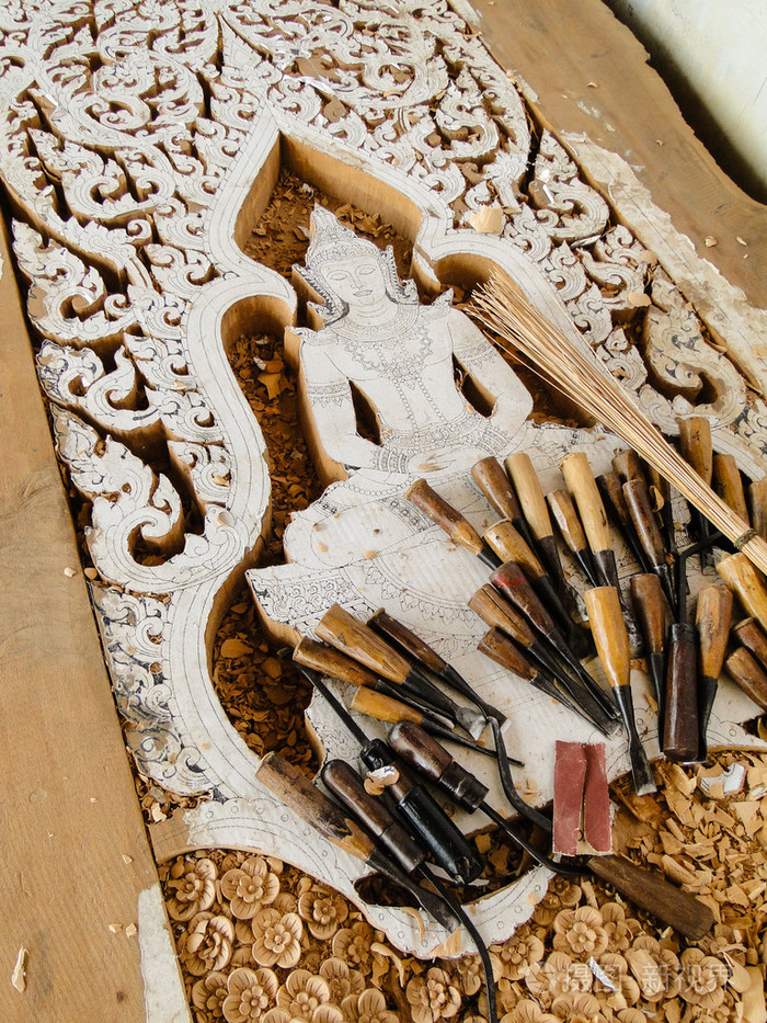 木雕藝術中的宗教設計與雕刻工具
